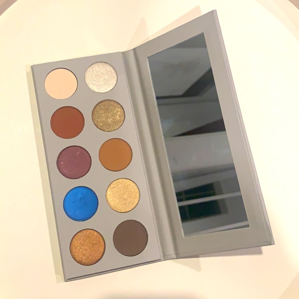 KKW Beauty x Mario Eyeshadow Palette